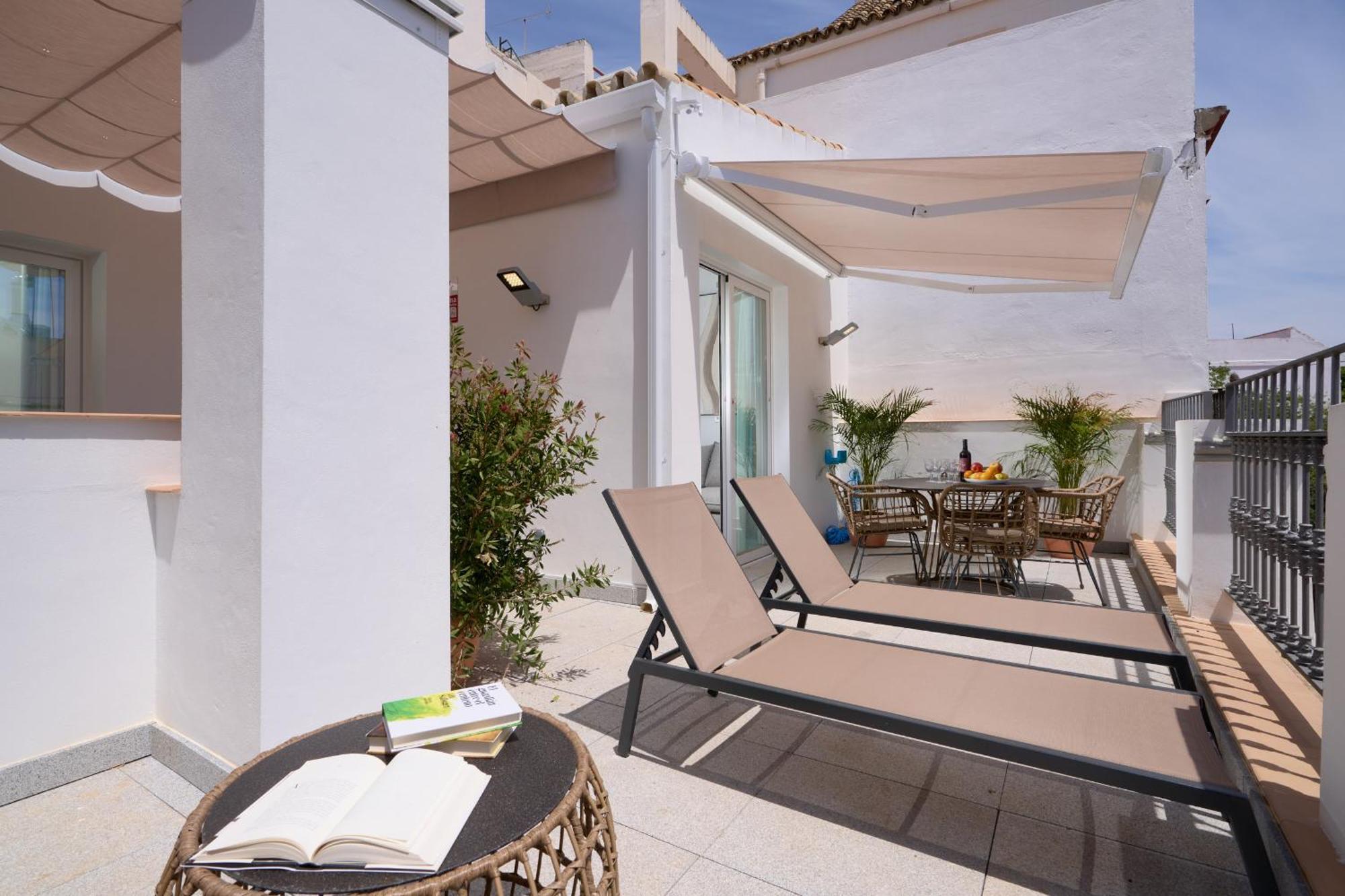 Aparthotel Naranjas Y Limones, By Homing U *